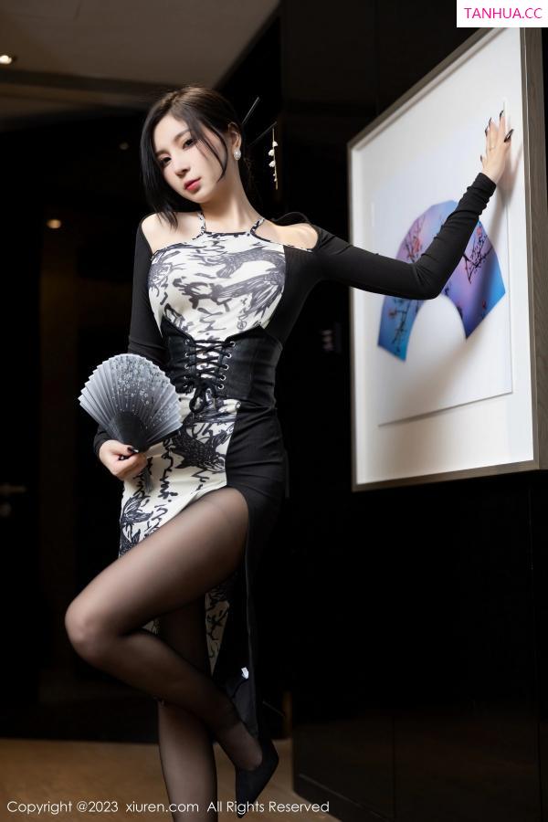 小蛮妖  [XiuRen]高清写真图 2023.03.13 No.6406 小蛮妖Yummy 黑丝美腿第4张图片
